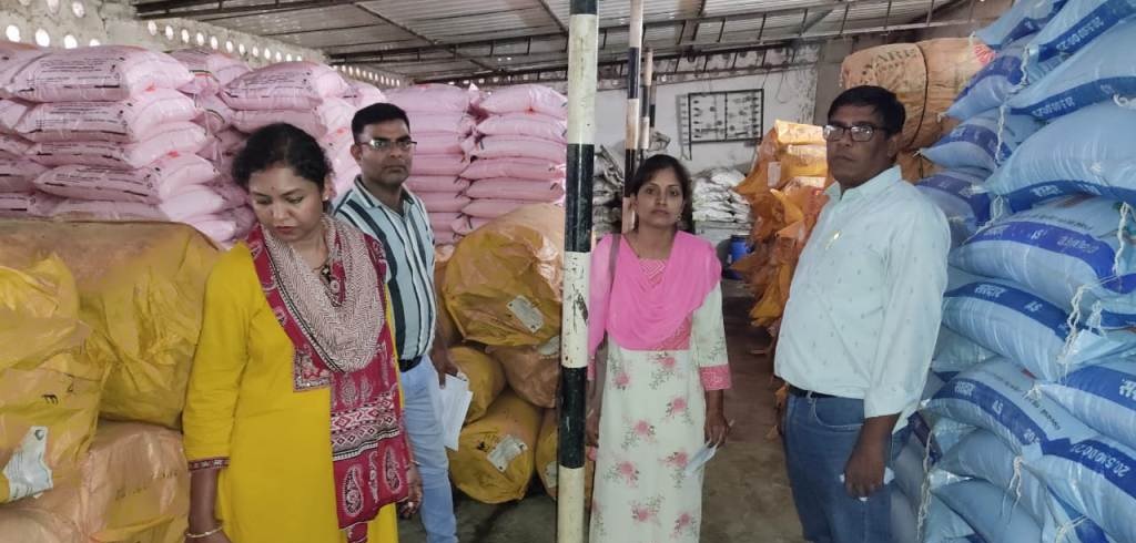 CG News: VNR एग्रीमेट्रिक्स को नोटिस 41.17 मीट्रिक टन उर्वरक जब्त