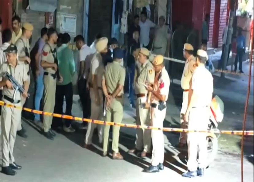 दिल्ली में नाबालिग की चाकू घोंपकर हत्या,आरोपी गिरफ्तार, हत्यारे के दूसरे समुदाय का होने से इलाके में तनाव