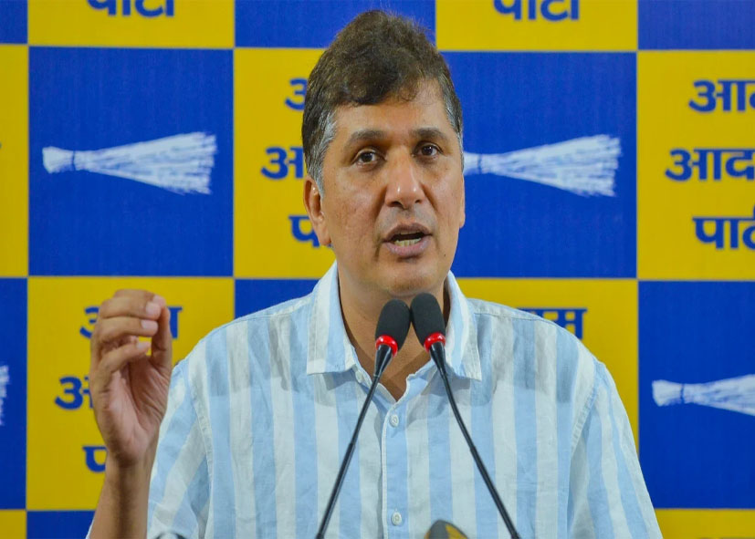  ‘दुर्गा प्रतिमा के बगल में मोदी की तस्वीर लगाने के दिए गए आदेश’, AAP नेता भारद्वाज का BJP पर आरोप