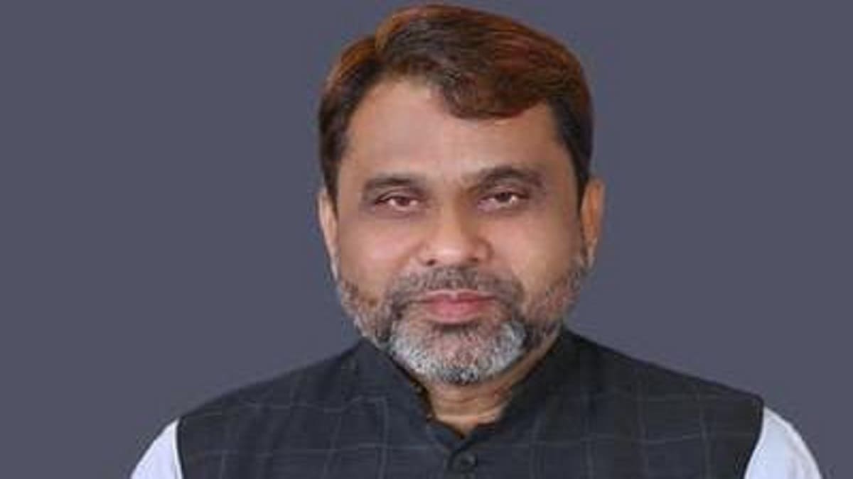 RJD के दरवाजे से लौटे AIMIM प्रदेश अध्यक्ष अख्तरुल ईमान, बोले- मुसलमानों का वोट चाहिए नेतृत्व नहीं!