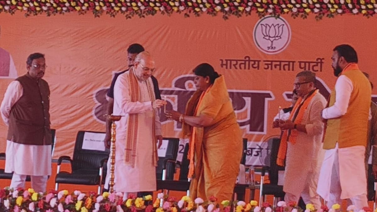 डेहरी में अमित शाह का सीधा हमला, फिरौती और अपहरण से नहीं, मोदी-नीतीश से ही आएगा विकास