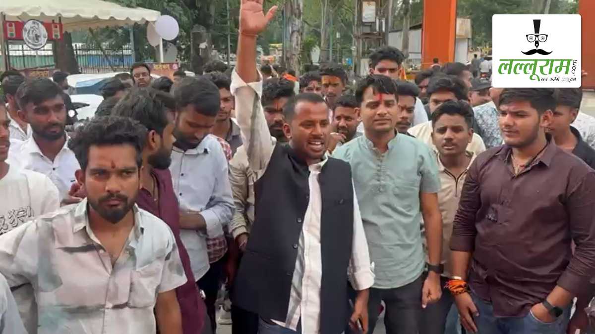 एल्विश यादव के विरोध के बाद यादव समाज में आक्रोश: डांडिया और गरबा कार्यक्रमों में आने वाले कलाकारों पर प्रतिबंध लगाने की मांग