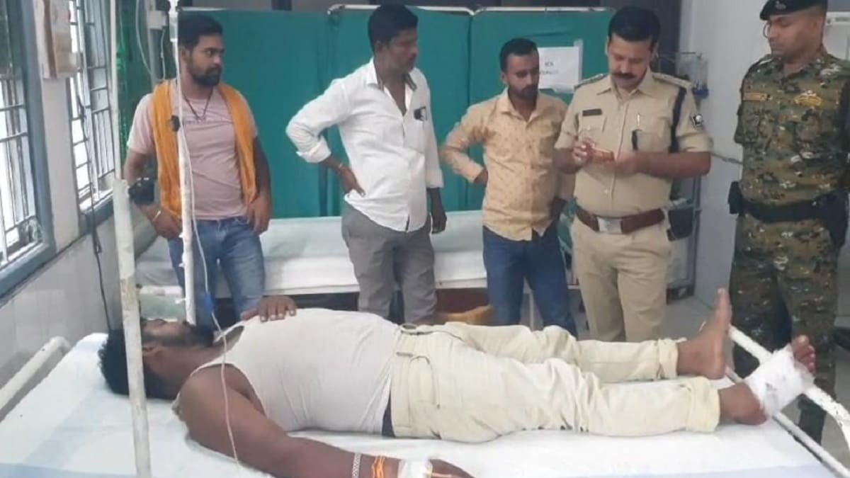 बालू माफियाओं ने ग्रामीणों की मदद से पुलिस पर किया हमला आत्मरक्षा में चली गोली, एक घायल, माफिया फरार, कार्रवाई जारी