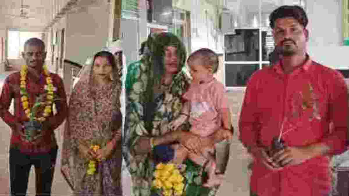 दो दंपति का घर फिर बसाः लोक अदालत में गले मिल एक-दूसरे का फिर थामा हाथ, जज के सामने बने हमसफर
