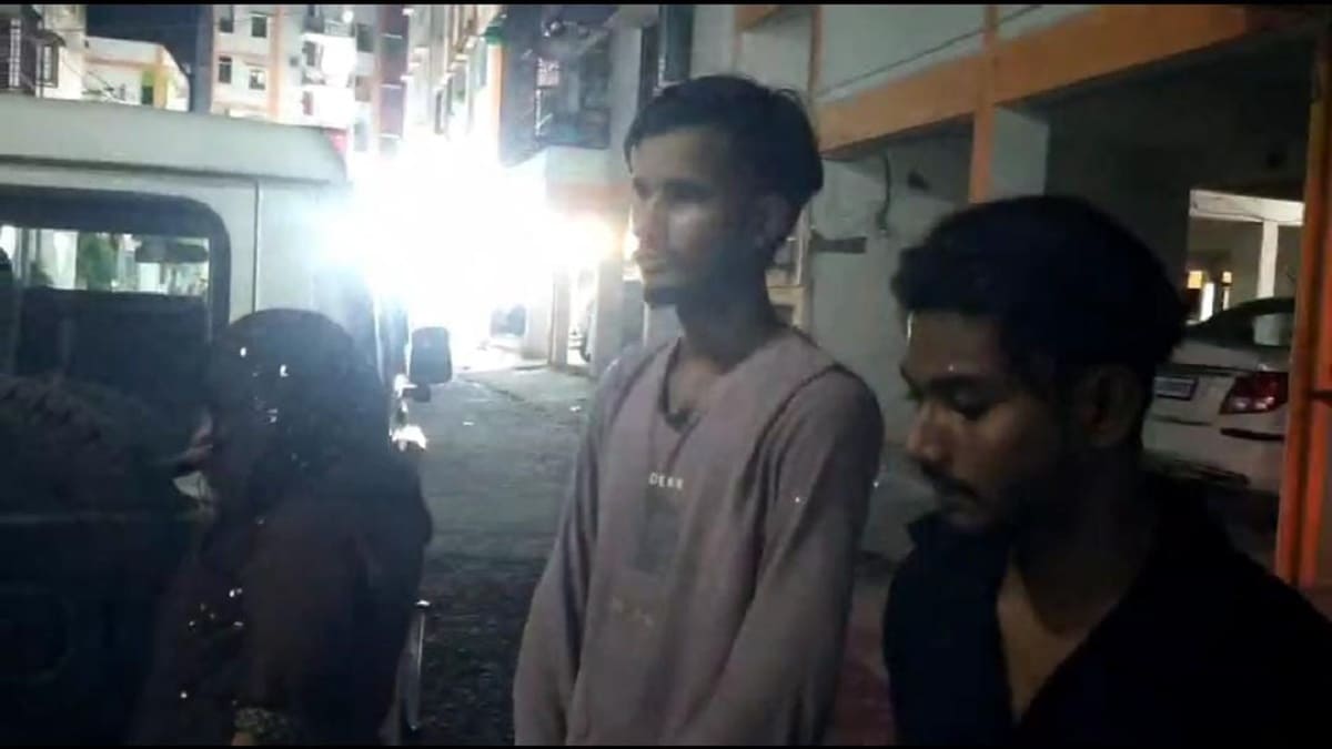 भागलपुर में अश्लील डांस का भंडाफोड़, युवक युवतियां गिरफ्तार, छह फरार