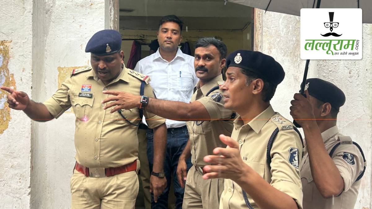 शराब घोटाला मामला: चैतन्य बघेल विशेष कोर्ट में हुए पेश, EOW कर सकती है गिरफ्तार