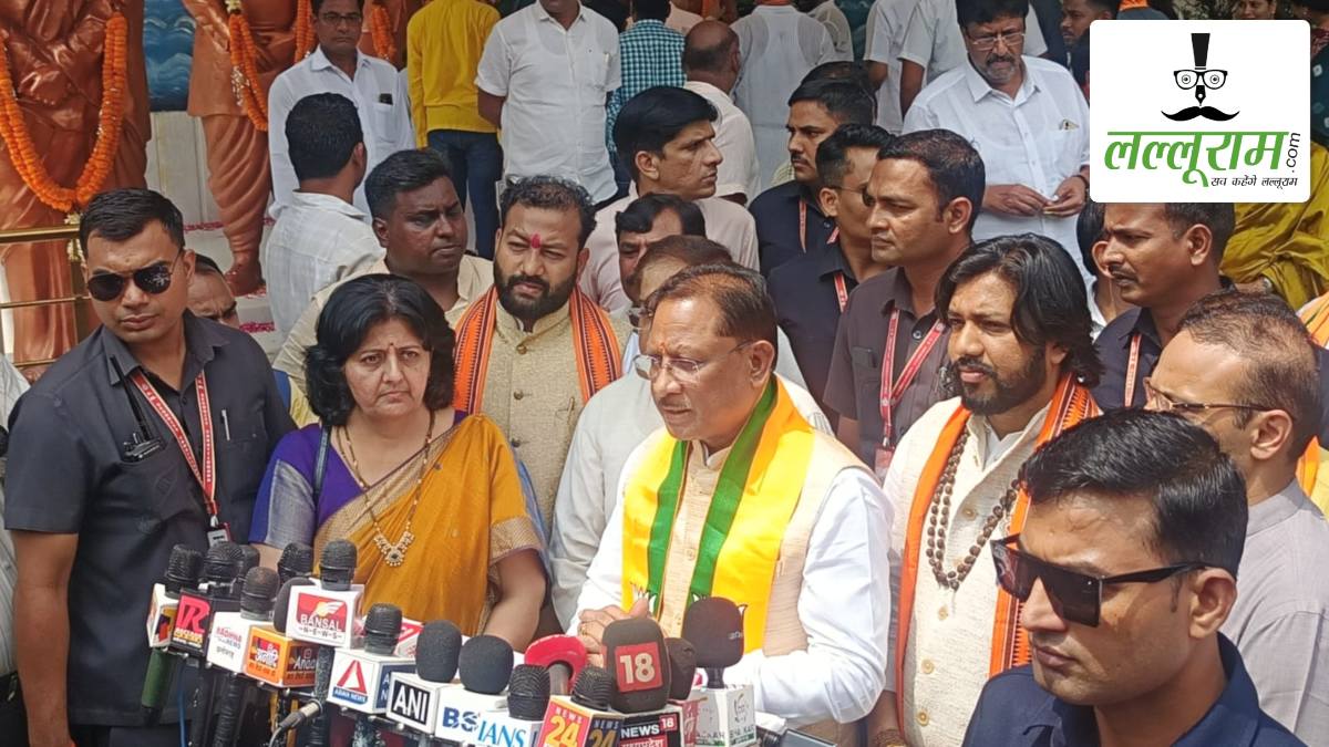 BJP प्रदेश कार्यालय में उत्साहपूर्वक मनाई गई पं. दीनदयाल उपाध्याय की जयंती: CM साय बोले- पंडित दीनदयाल ने लिया था नवीन भारत का संकल्प, कार्यकर्ताओं से समाजसेवा और राष्ट्रसेवा में सक्रिय योगदान का किया आह्वान