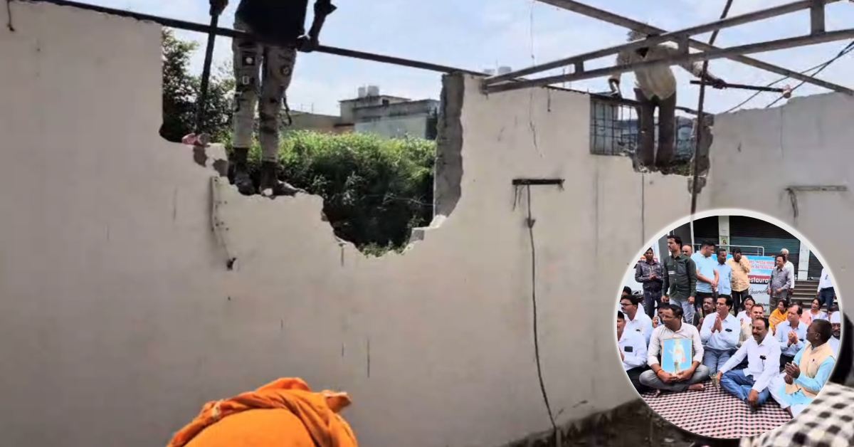 विधायक के शॉपिंग मॉल पर चला प्रशासन का हथौड़ा: अवैध अतिक्रमण किया ध्वस्त, कार्यकर्ताओं ने भजन गाकर जताया विरोध