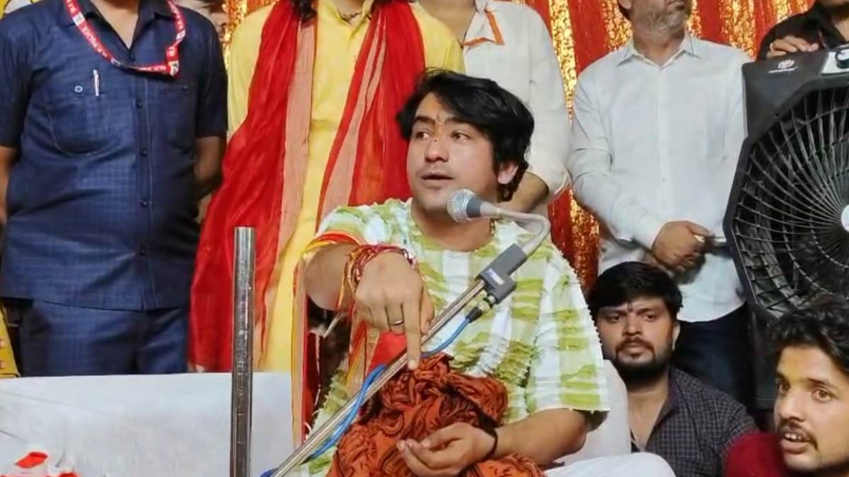 धर्मांतरण पर बागेश्वर महाराज की तीखी टिप्पणी: पं. धीरेंद्र शास्त्री ने कही ये बात, कोलकाता में कथा की घोषणा