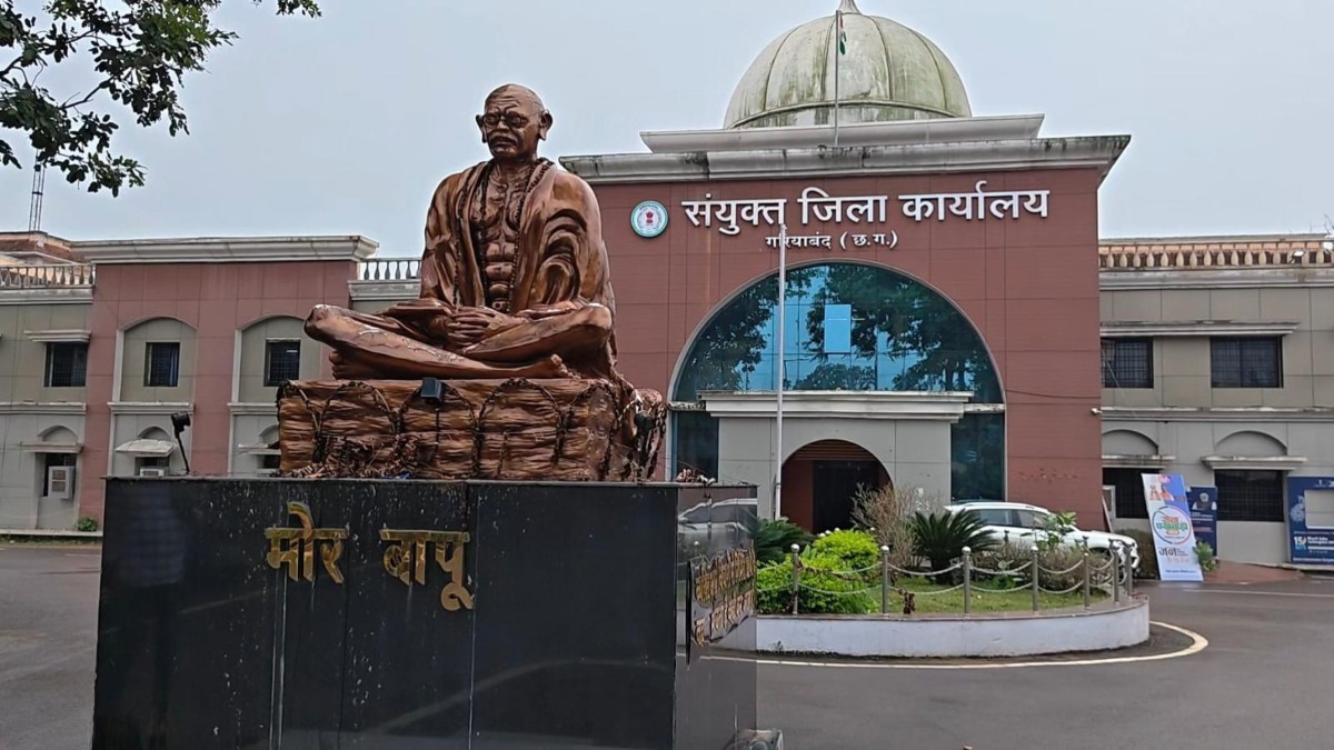 CG News : सरकारी आदेश की अव्हेलना करने वाले सचिव पर मेहरबानी, नो वर्क-नो पे अवधि में भी लाखों रुपए का भुगतान, इधर 10 से अधिक सचिवों को अब नहीं मिला वेतन