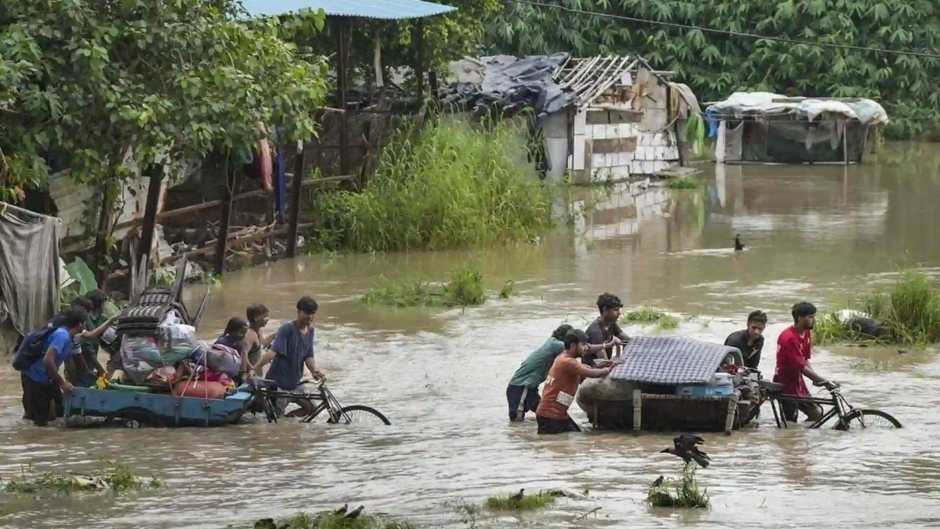 घग्गर नदी खतरे के निशान के ऊपर, गांवों को खाली करने का आदेश