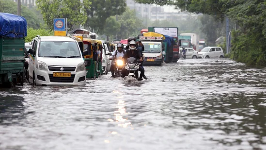 पंजाब में बाढ़ के बाद अब कॉलेजों में भी छुट्टी का ऐलान