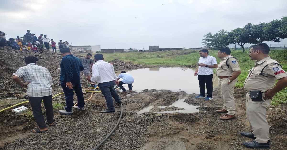इंदौर में बड़ा हादसा: पानी भरे गड्ढे में डूबे तीन बच्चे, परिजनों में मचा कोहराम