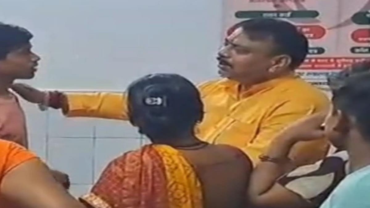 जमुई में घरेलू विवाद ने लिया हिंसक रूप, कुल्हाड़ी से हमला कर दो पक्षों में जमकर मारपीट, तीन घायल