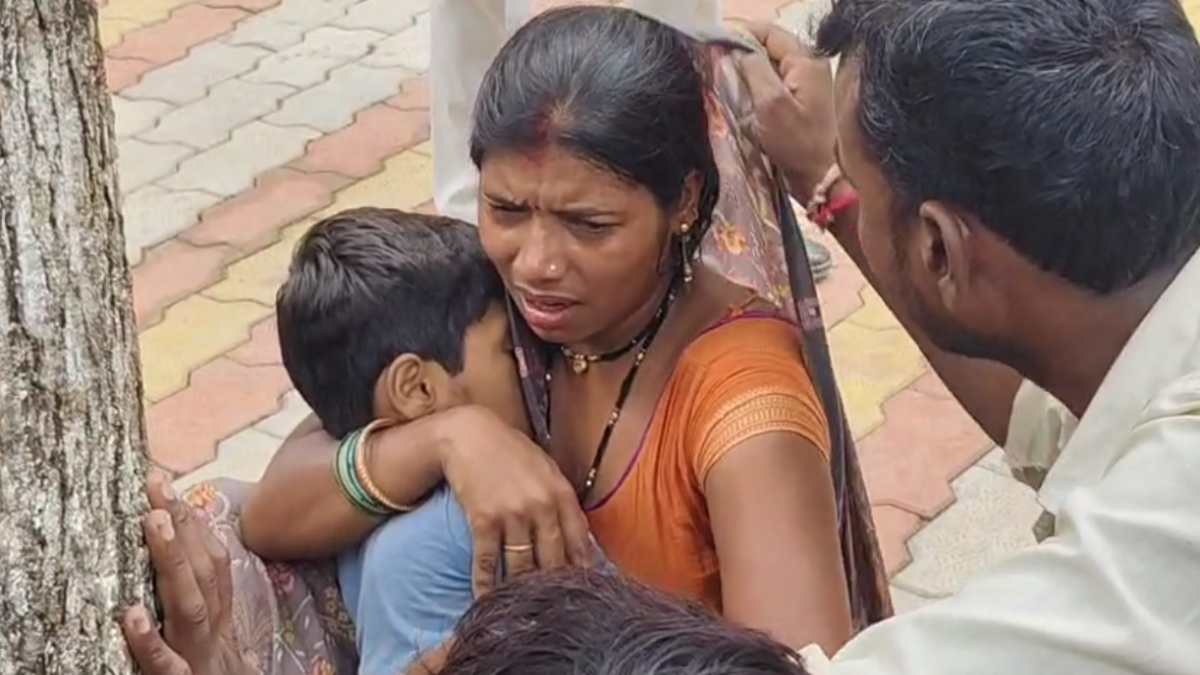 स्वास्थ्य विभाग की लापरवाही से मासूम की मौत, मां की गोद में बच्चे ने तोड़ा दम, जानें क्या है पूरा मामल 