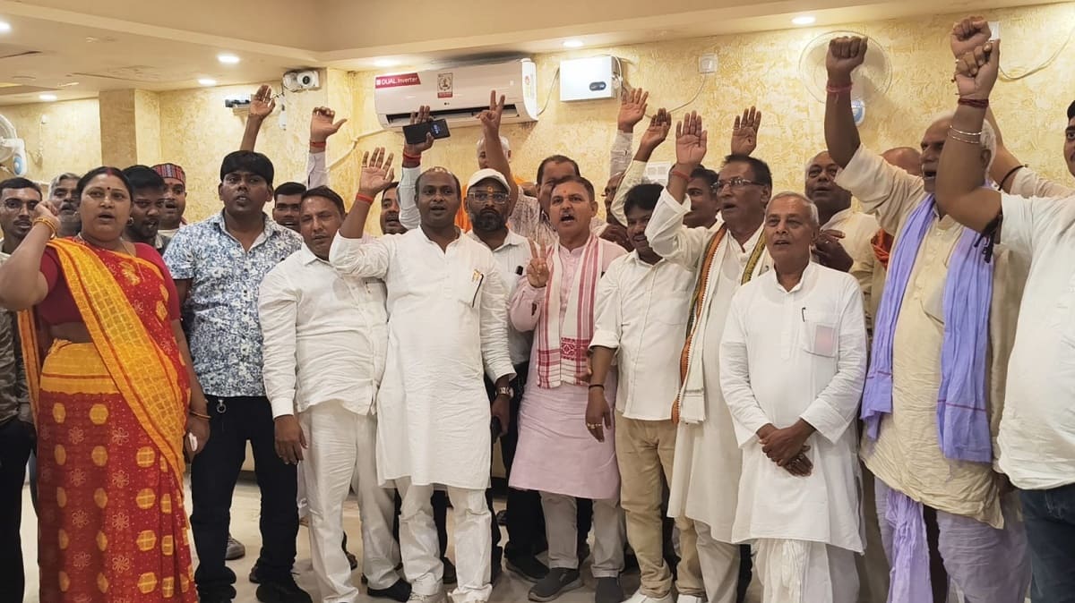 नालंदा में एनडीए की चिंतन बैठक, विधायक कौशल किशोर के खिलाफ फूटा असंतोष