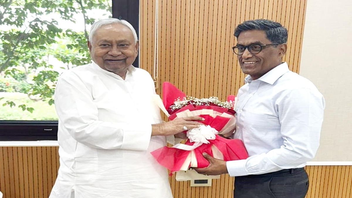 प्रत्यय अमृत ने संभाला बिहार के मुख्य सचिव का पदभार, प्रशासनिक सेवा में रचा इतिहास