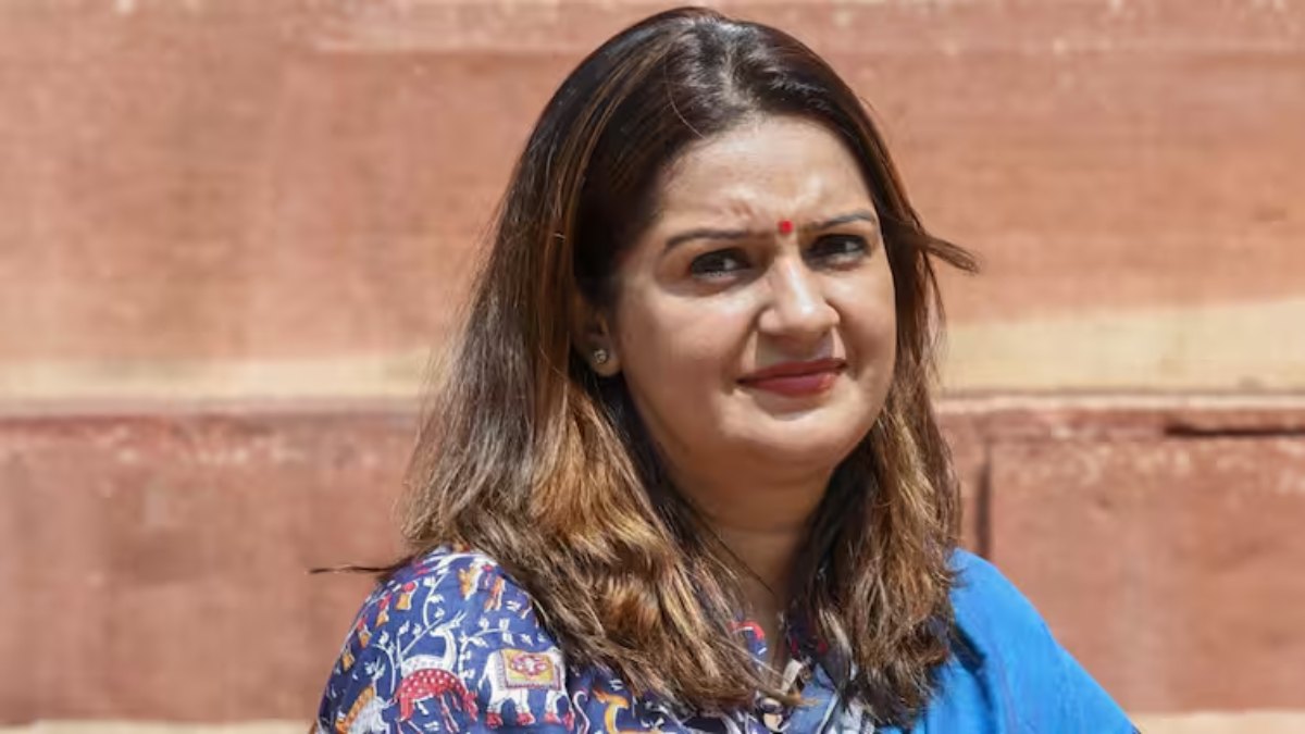 ‘उठो अनारकली…,’ सांसद प्रियंका चतुर्वेदी ने ट्रंप के 100% टैरिफ पर BJP को घेरा, लेकिन ये क्या बोल दी शिवसेना सांसद