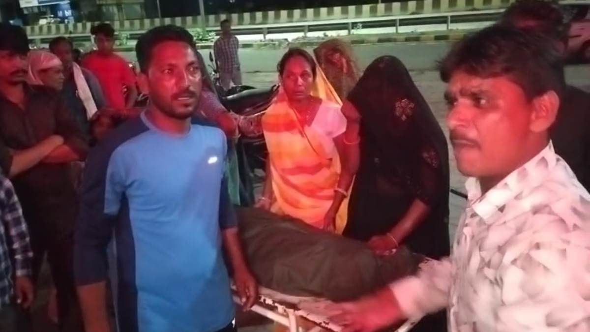 निजी अस्पताल में महिला की मौतः परिजनों का आरोप- मरने के बाद भी करते रहें इलाज, जमकर किया हंगामा