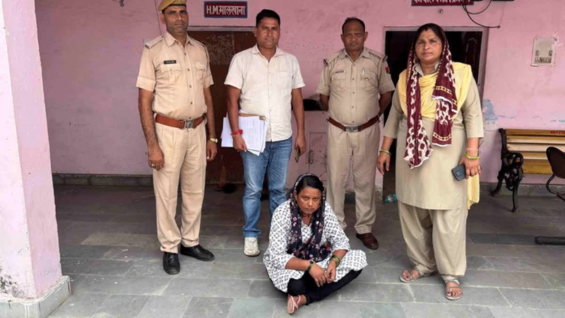Rajasthan News: धौलपुर में बड़ा फर्जीवाड़ा; 20 साल तक फर्जी दस्तावेजों पर नौकरी करने वाली शिक्षिका गिरफ्तार