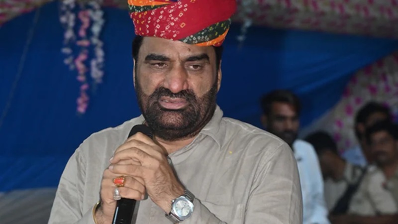 Rajasthan News: हनुमान बेनीवाल ने हाईकोर्ट में दी चुनौती, बोले- नियमों की अनदेखी हो रही है, राजनीतिक प्रतिशोध का आरोप