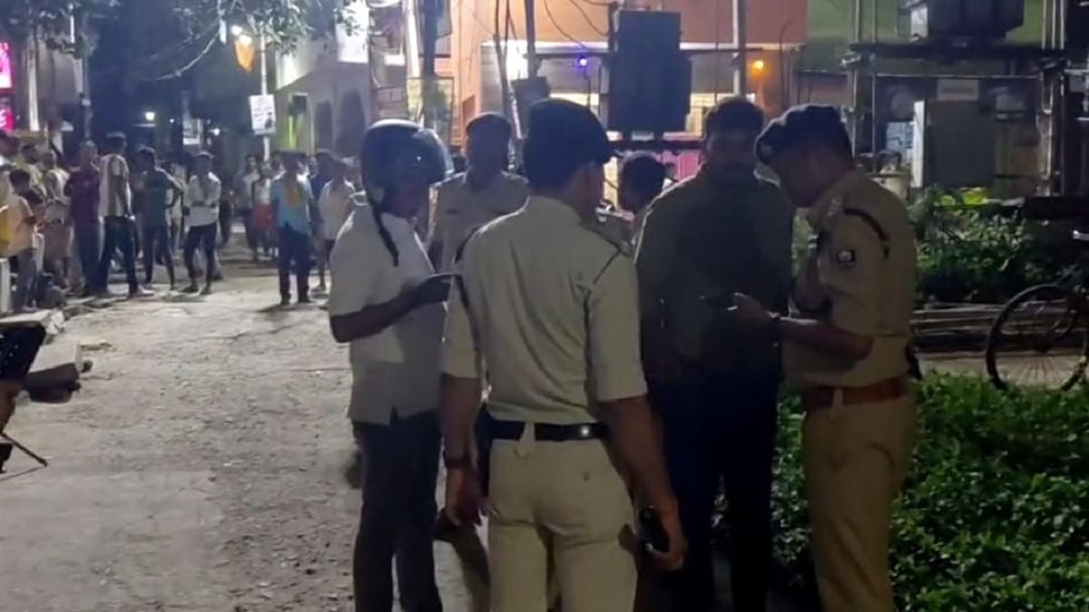 सासाराम में अफवाहों से मचा बवाल, दो समुदायों में हिंसक टकराव, पुलिस को करना पड़ा बीच बचाव, मामले की जांच शुरू