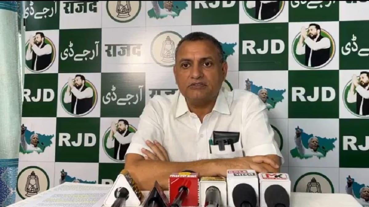 सुधाकर सिंह का आरोप, चुनावी चंदे के बदले अडानी को 500 करोड़ की जमीन, बिहार सरकार पर 30 हजार करोड़ के घोटाले का दावा
