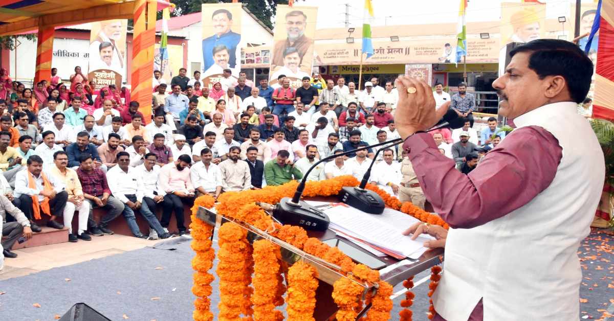 CM डॉ मोहन का बड़ा ऐलान: दशहरा पर रावण दहन के साथ होगा शस्त्र पूजन, RSS को बताया देशभक्त संगठन, PM मोदी का MP में किया स्वागत
