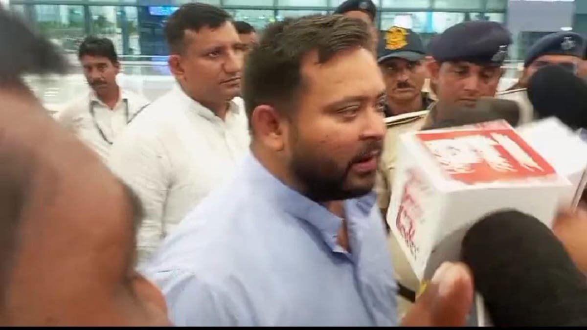 RJD में शामिल हुए संजीव कुमार, तेजस्वी ने किया स्वागत, सीट बंटवारे को लेकर दिया बड़ा बयान