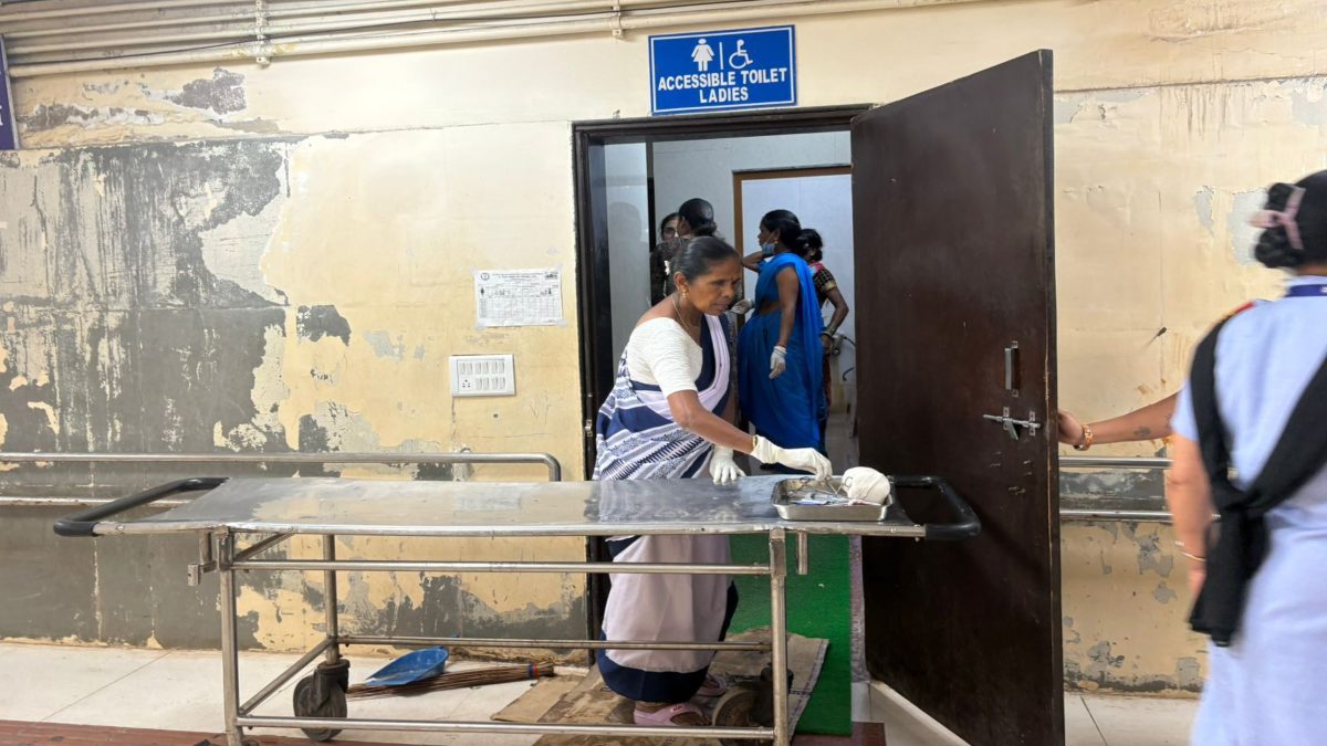 मेकाहारा के शौचालय में महिला ने बच्ची को दिया जन्म, प्रसूति विभाग के स्टाफ की तत्परता से जच्चा-बच्चा स्वस्थ्य