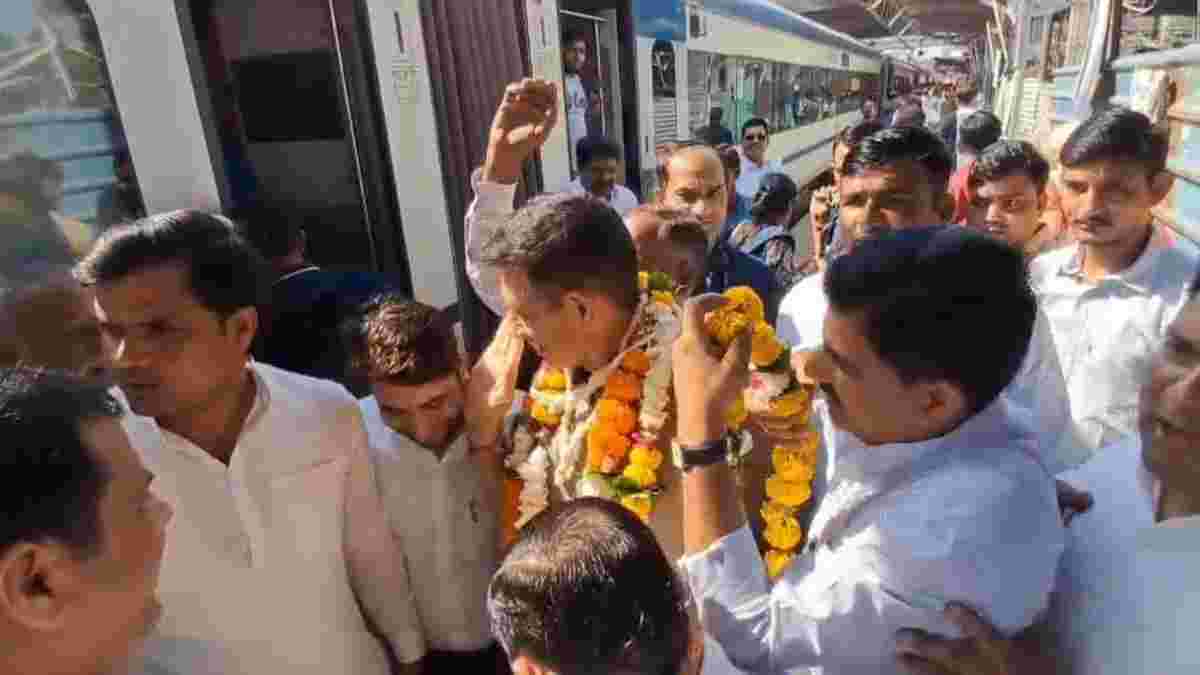 पीसीसी चीफ जीतू पटवारी ग्वालियर पहुंचे: बोले- बीजेपी के भीतर डॉ मोहन को हटाने का चल रहा अभियान, राहुल गांधी के जेन-Z बयान पर कही यह बात