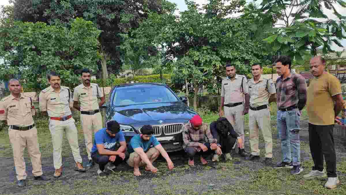 युवक के अपहरण से मचा हड़कंपः 6 घंटे में सकुशल बरामद, BMW कार समेत 4 आरोपी गिरफ्तार