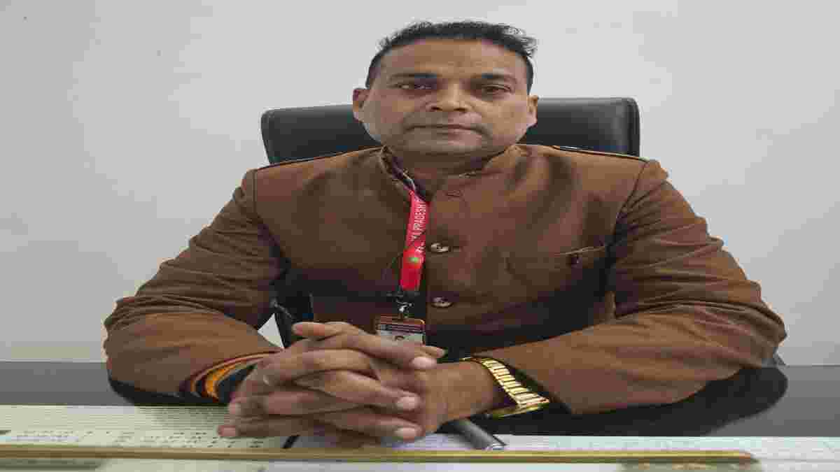 EOW की बड़ी कार्रवाईः प्राचार्य से 60 हजार रिश्वत लेते डीपीसी गिरफ्तार, कार्रवाई जारी