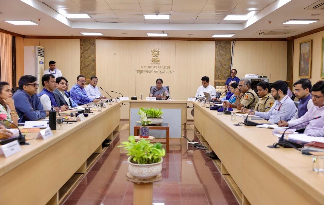 छठ महापर्व पर CM रेखा गुप्ता का ऐलान, यमुना के दोनों किनारों पर होंगे विशेष इंतज़ाम