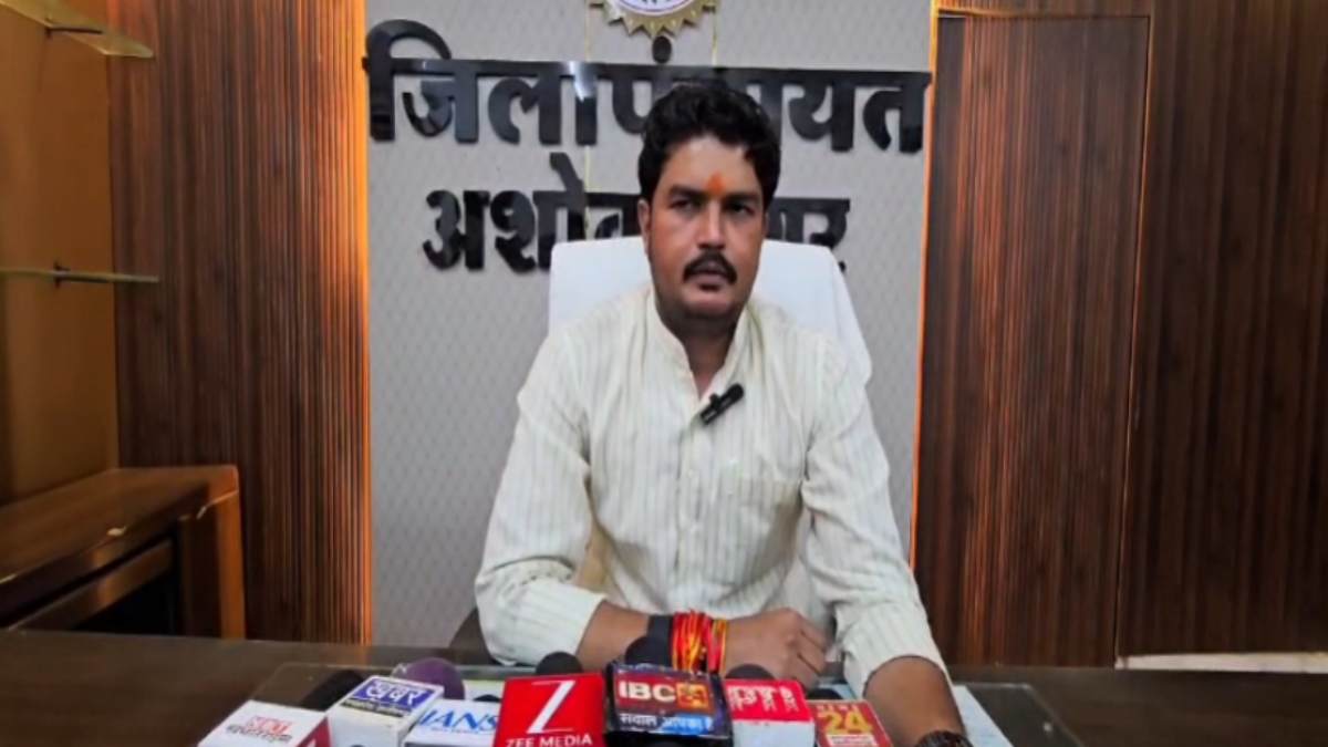 चंदेरी विधायक की भतीजी बहू को थाने से हटाने की मांग, जिला पंचायत अध्यक्ष ने मुख्यमंत्री को लिखा पत्र, जुआ, सट्टा और चरस वसूली के लगाए आरोप