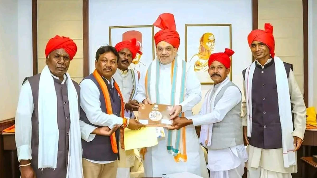 बस्तर दशहरा : केंद्रीय गृह मंत्री अमित शाह को दिया गया औपचारिक निमंत्रण, भेंट की मां दंतेश्वरी की तस्वीर…