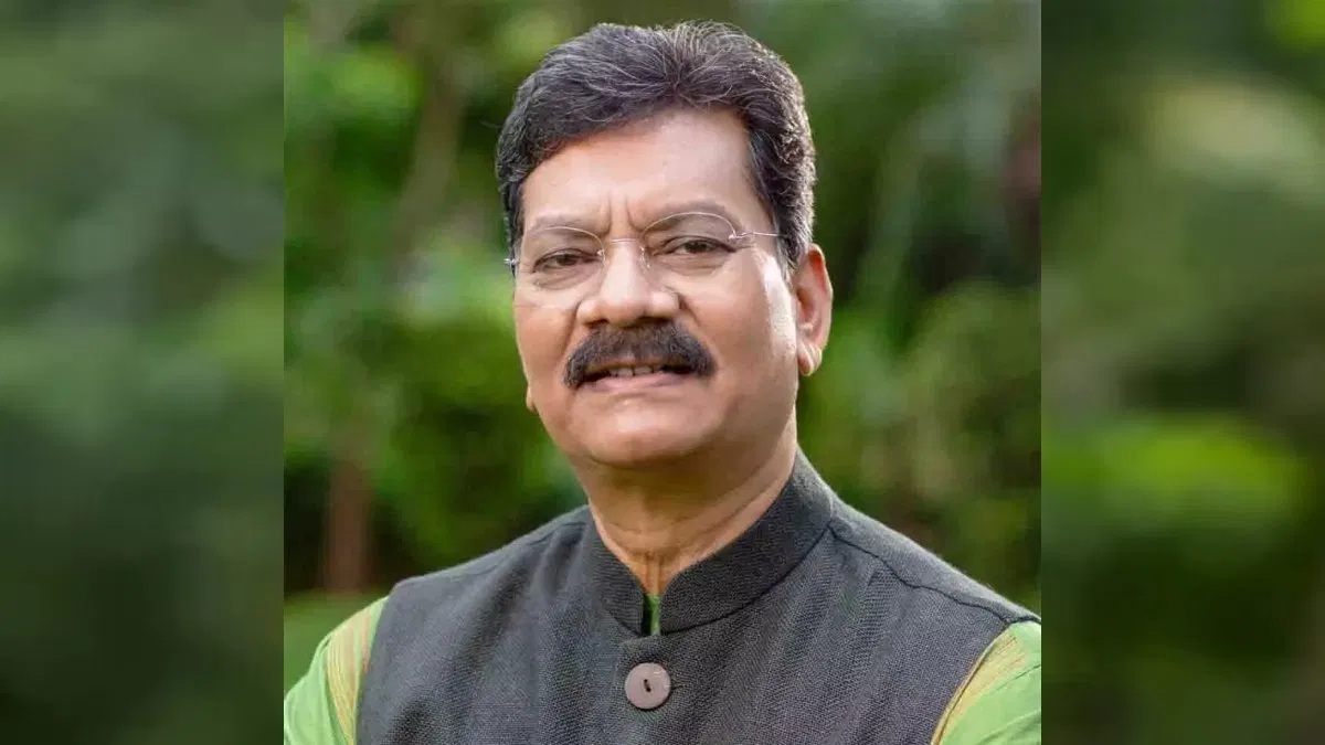 नेता प्रतिपक्ष चरण दास महंत का बड़ा बयान, कहा- कार्यकर्ता और चमचों में जमीन-आसमान का अंतर