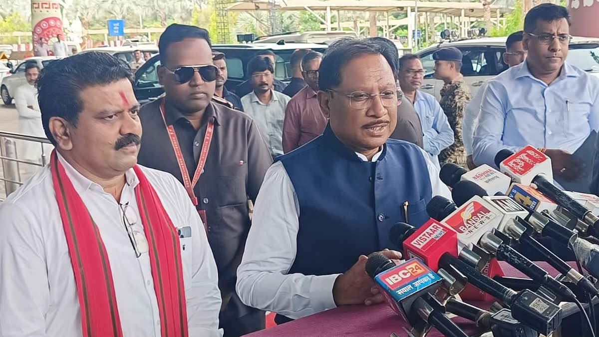 मुख्यमंत्री साय, उप मुख्यमंत्री शर्मा और वित्त मंत्री चौधरी के साथ हुए दिल्ली रवाना, जानिए क्या है कार्यक्रम…