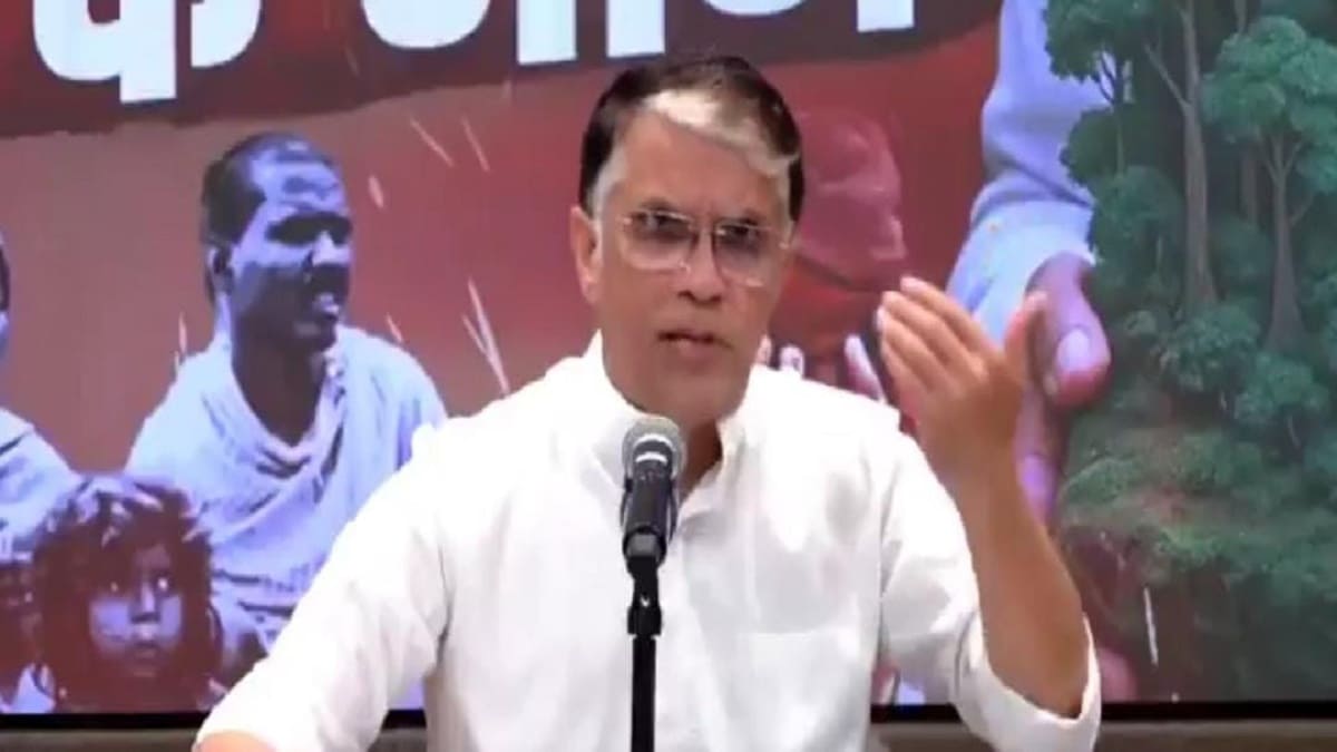 PM मोदी के बिहार दौरे पर कांग्रेस का हमला, अडाणी को सौंप दी 1050 एकड़ जमीन, किसानों को किया नजरबंद, चुनाव के वक्त अडाणी को दिए जाते हैं बड़े प्रोजेक्ट्स