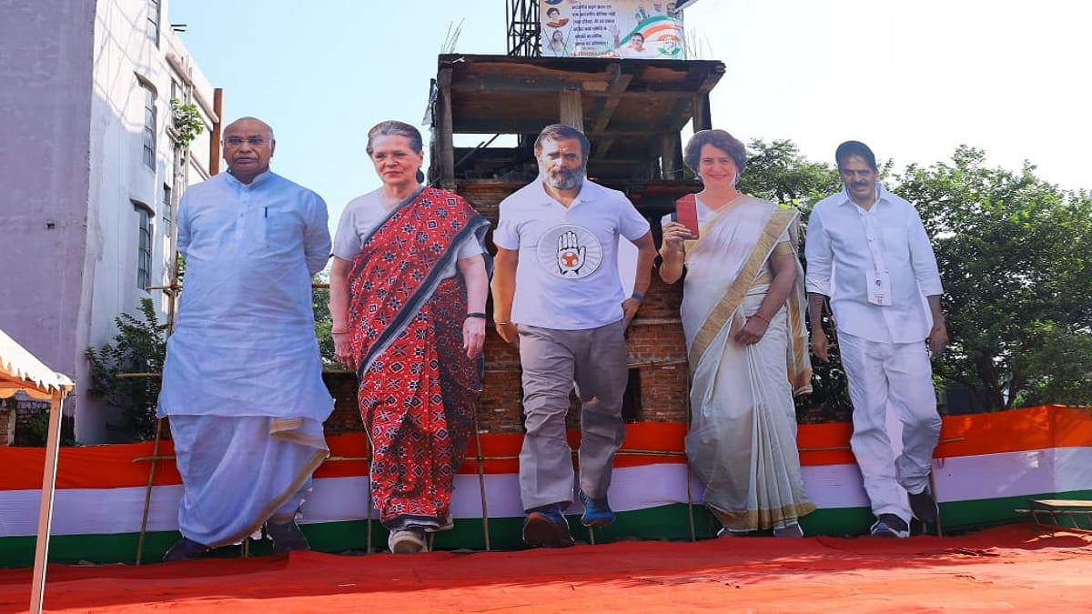 पटना में कांग्रेस की ऐतिहासिक बैठक, राहुल गांधी और खड़गे मौजूद, आजादी के बाद पहली बार हो रही मीटिंग, सीट शेयरिंग से लेकर सीएम फेस तक होंगे अहम फैसले