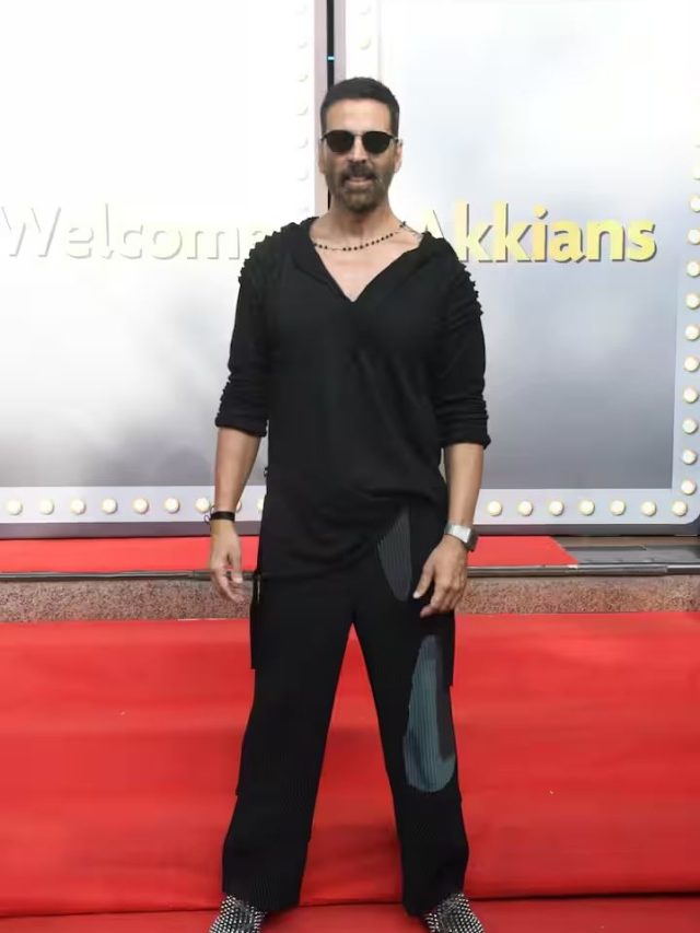 अक्षय कुमार ने इस खास अंदाज में सेलिब्रेट किया बर्थडे, देखिये खिलाड़ी का ऑल ब्लैक लुक