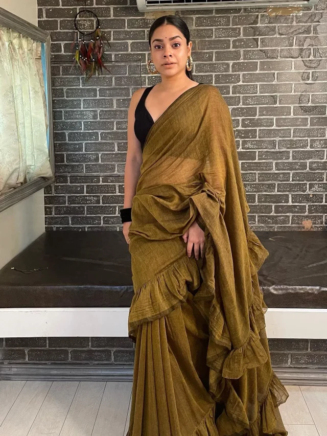 सुमोना चक्रवर्ती की नेटवर्थ: जाह्नवी कपूर से ज्यादा अमीर हैं टीवी की ये क्वीन