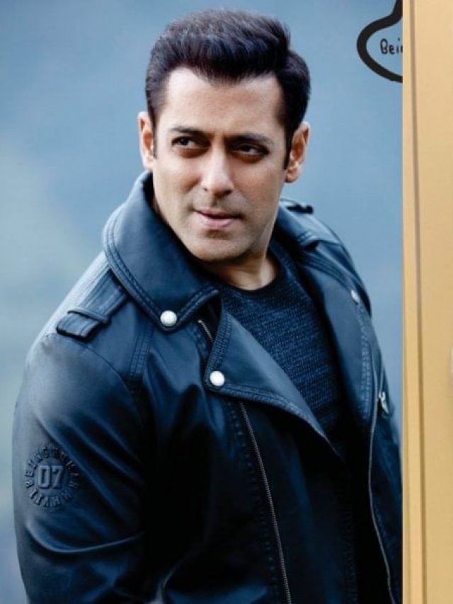 Shah Rukh Khan vs Salman Khan: एक फिल्म के लिए कितनी फीस लेते हैं बॉलीवुड सुपरस्टार्स