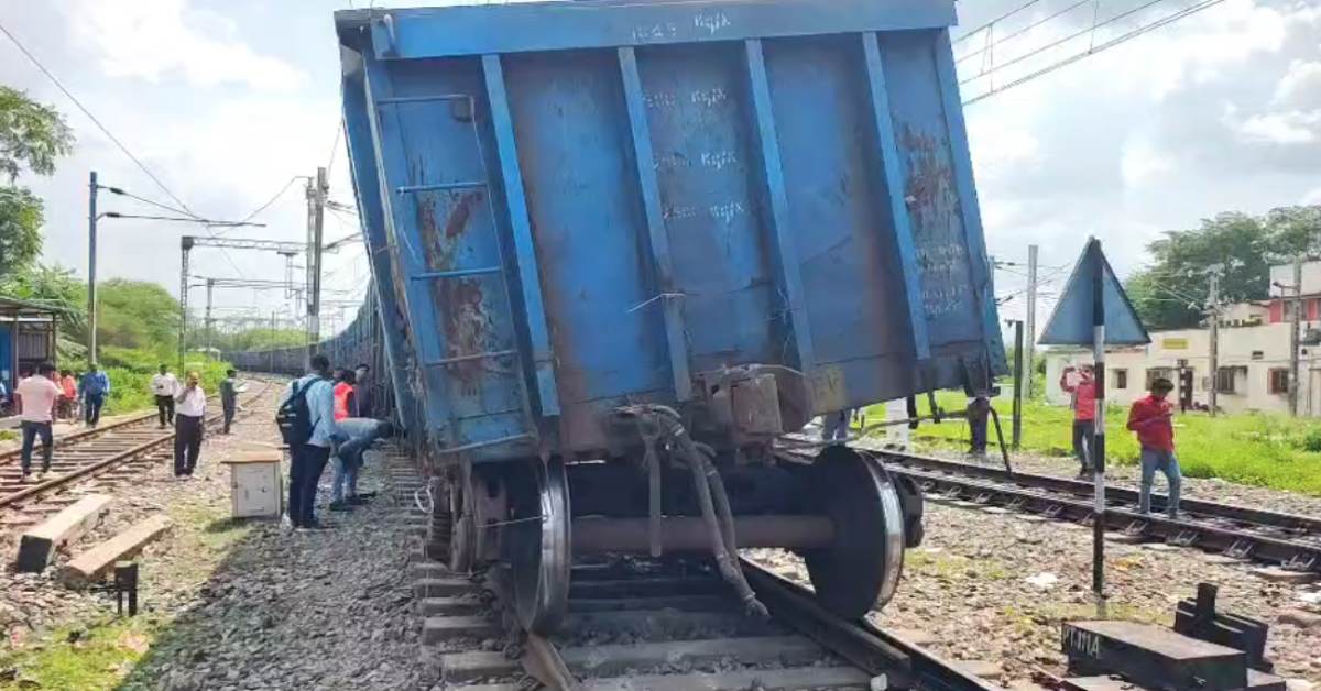 कटनी में मालगाड़ी डिरेल: आउटर में पटरी से उतरी ट्रेन, कटनी-सिंगरौली रेलवे लाइन की कई ट्रेनें प्रभावित