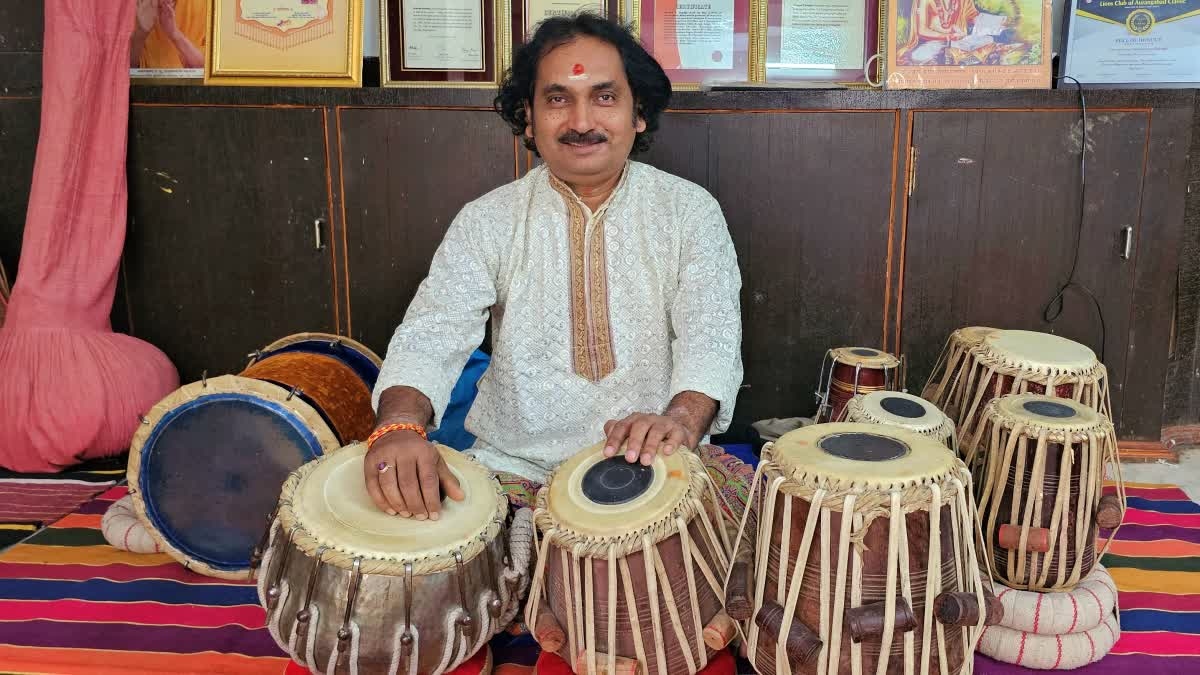 औरंगाबाद के तबला वादक पं. शरद दांडगे की तबलों से तालवाद्य कचेरी एक अनुठा कॉन्सर्ट