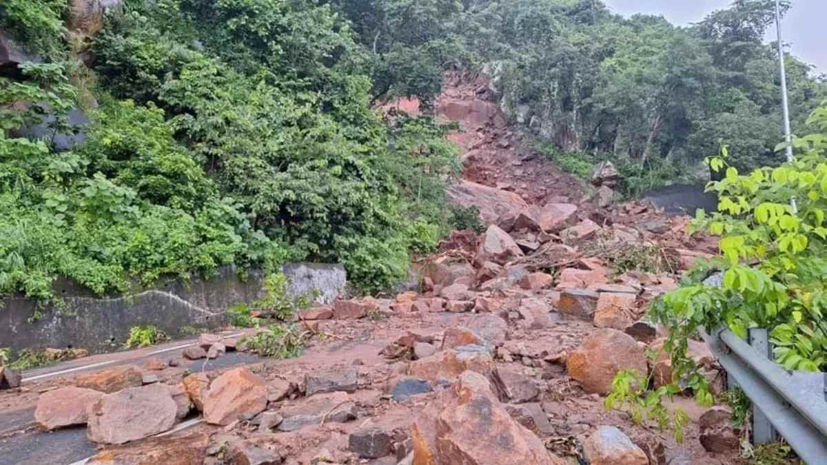 ओडिशा में भारी तबाही: कलिंग घाटी में भूस्खलन से राष्ट्रीय राजमार्ग बंद, तीन राज्यों का संपर्क टूटा
