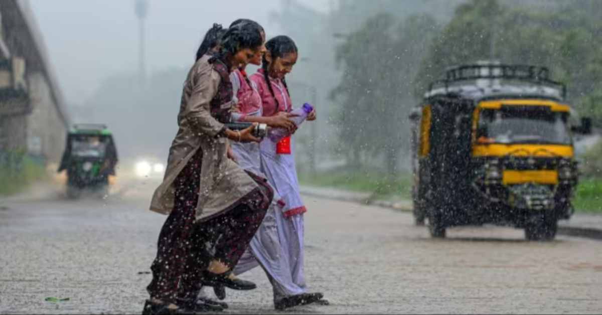 यूपी में मानसून ने फिर पकड़ी रफ्तार: जमकर बरसेंगे बादल, जानें अपने शहर का हाल