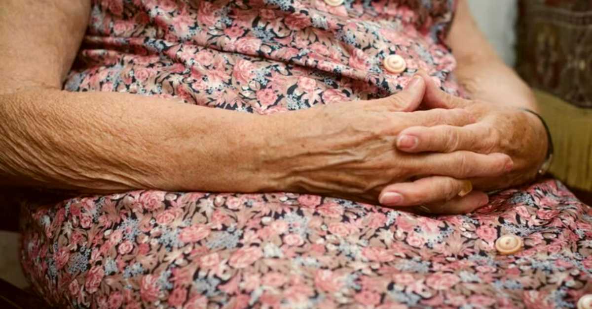 बस यही देखना रह गया था! 65 साल की बुजुर्ग महिला ने पति पर लगाया रेप का आरोप, मामला जानकर रह जाएंगे हैरान