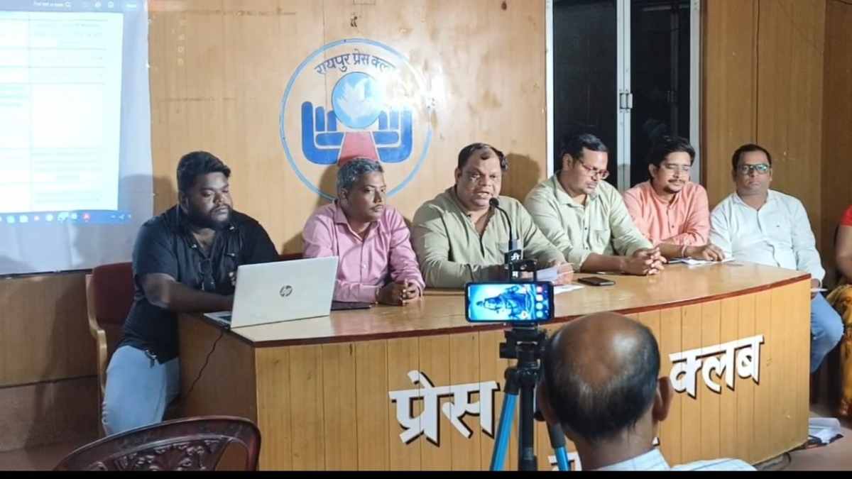 NHM कर्मचारियों की हड़ताल जारी : संघ के अध्यक्ष डॉ. मिरी ने कहा – 160 बार ज्ञापन देने के बाद भी नहीं हुई कोई सुनवाई, अन्य राज्यों में एनएचएम कर्मचारी पा रहे बेहतर सुविधा