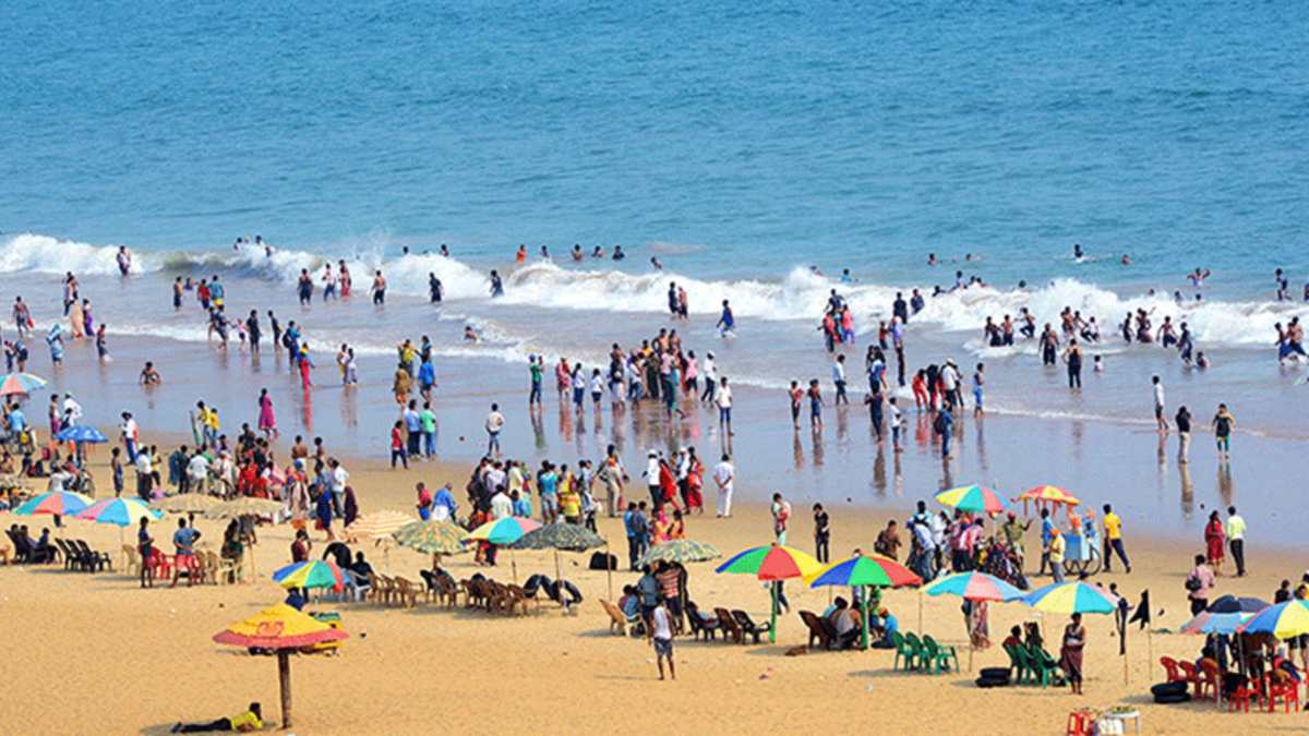 Odisha News : महिला ने शराब में नशीला पदार्थ पिलाकर पर्यटकों को किया बेहोश, फिर चुराए रुपए, लाइफगार्ड्स ने दिखाई सतर्कता …